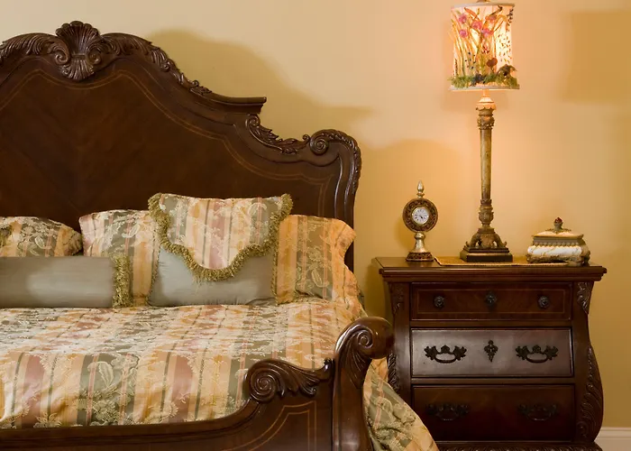 Goldmoor Inn & Resort